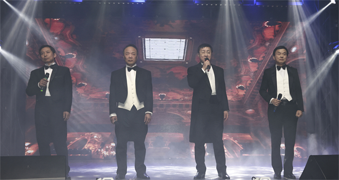 E4B3FF76-3292-4BFF-B8A2-E92A8B9D1DEB