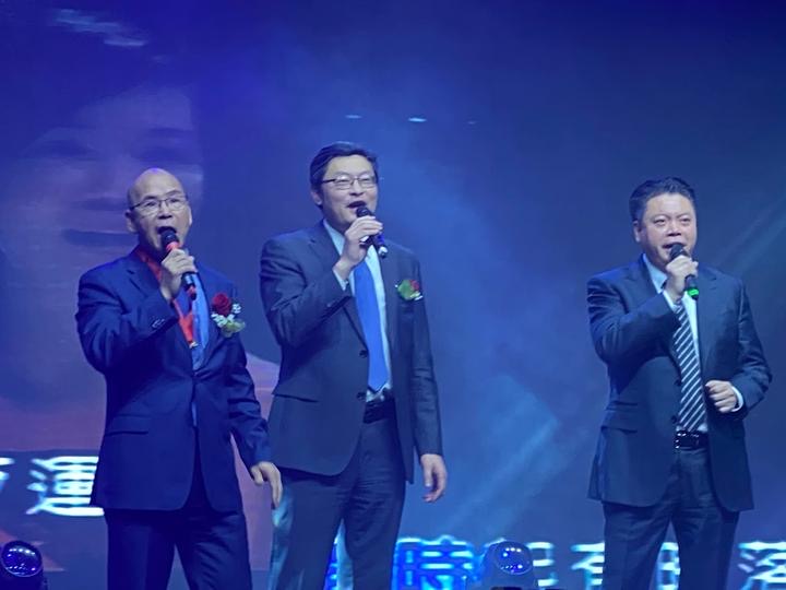 ABF6AC65-057D-4928-A10B-5F2F073FAF74